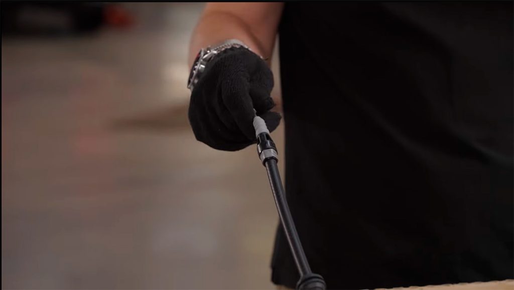 Замена троса стояночного тормоза Mercedes V-class Mercedes Vito